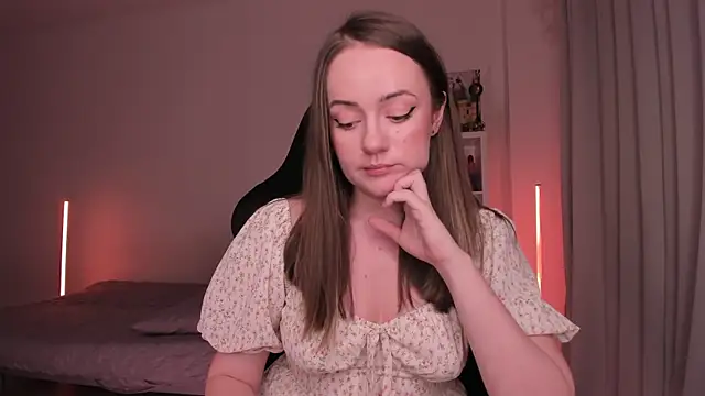 WalkingGirl online show from 01/26/25, 08:23