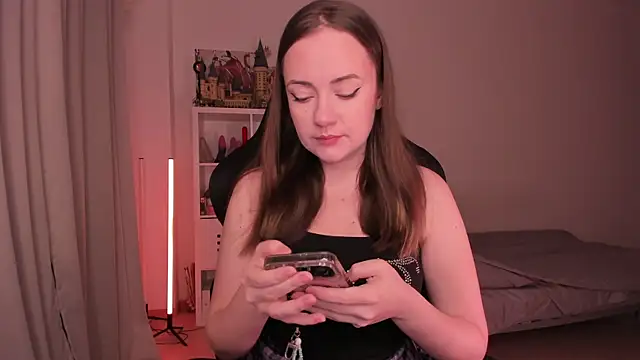 WalkingGirl online show from 02/04/25, 06:06