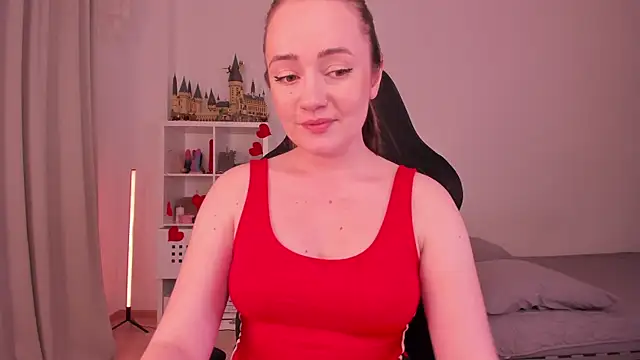 WalkingGirl online show from 02/14/25, 08:37