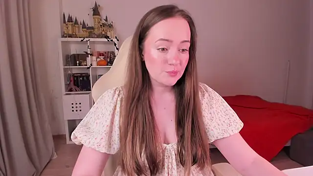 WalkingGirl online show from 11/04/25, 08:19