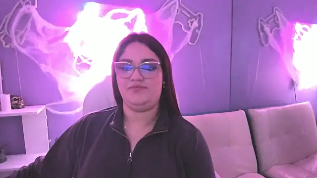 Camiila Osorio online show from 11/03/25, 06:09