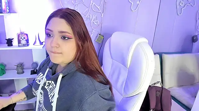 Camiila Osorio online show from 12/18/25, 07:31