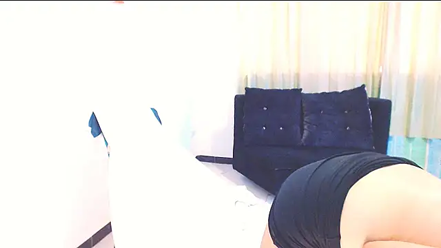 Stephanie520 online show from 12/25/24, 06:52