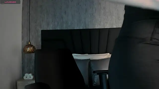 SARA STONE17 online show from 02/10/25, 05:30