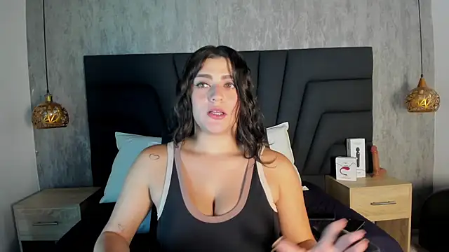 SARA STONE17 online show from 03/15/25, 11:51