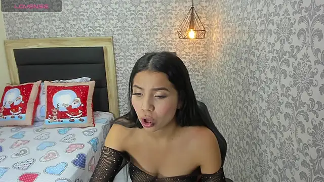 Snapshot of TATIGOLD2 chatting on 12/23/24, 12:52 TATIGOLD2 online show from 12/23/24, 12:52