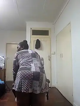 Thickchocolatex2 online show from 11/26/25, 09:05