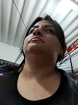 Snapshot of Linda_Lars chatting on 01/01/25, 07:52 Linda Lars online show from 01/01/25, 07:52