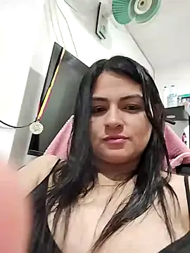 Snapshot of Linda_Lars chatting on 01/23/25, 06:06 Linda Lars online show from 01/23/25, 06:06