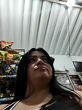 Snapshot of Linda_Lars chatting on 01/25/25, 05:51 Linda Lars online show from 01/25/25, 05:51