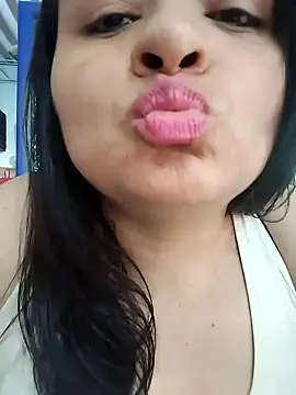 Snapshot of Linda_Lars chatting on 02/07/25, 03:30 Linda Lars online show from 02/07/25, 03:30