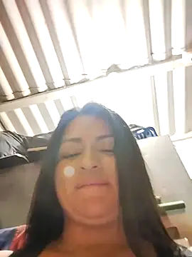 Snapshot of Linda_Lars chatting on 02/23/25, 04:07 Linda Lars online show from 02/23/25, 04:07