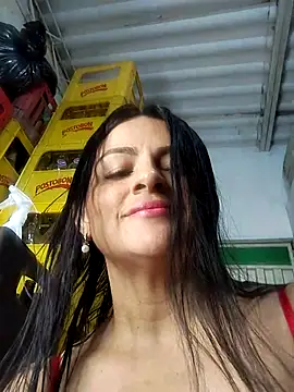 Snapshot of Linda_Lars chatting on 09/12/25, 02:33 Linda Lars online show from 09/12/25, 02:33