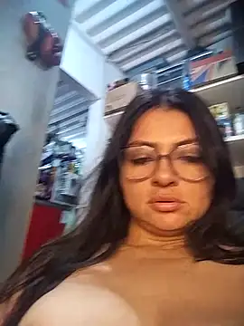 Snapshot of Linda_Lars chatting on 10/31/25, 02:45 Linda Lars online show from 10/31/25, 02:45