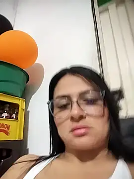 Snapshot of Linda_Lars chatting on 11/02/25, 03:31 Linda Lars online show from 11/02/25, 03:31