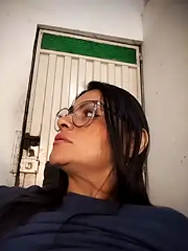 Snapshot of Linda_Lars chatting on 11/10/25, 03:05 Linda Lars online show from 11/10/25, 03:05