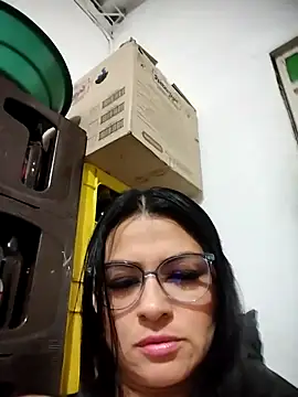 Snapshot of Linda_Lars chatting on 11/23/25, 04:23 Linda Lars online show from 11/23/25, 04:23