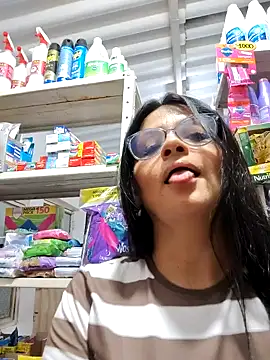 Snapshot of Linda_Lars chatting on 11/28/25, 02:58 Linda Lars online show from 11/28/25, 02:58