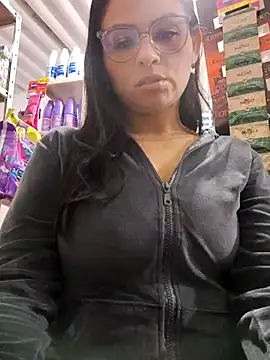 Snapshot of Linda_Lars chatting on 12/05/25, 02:42 Linda Lars online show from 12/05/25, 02:42