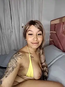 Snapshot of MarieLeon chatting on 03/13/25, 12:16 MarieLeon online show from 03/13/25, 12:16