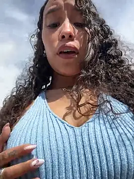 Snapshot of MarieLeon chatting on 01/17/26, 06:44 MarieLeon online show from 01/17/26, 06:44