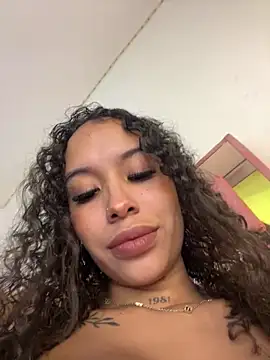 MarieLeon online show from 05/26/26, 10:28