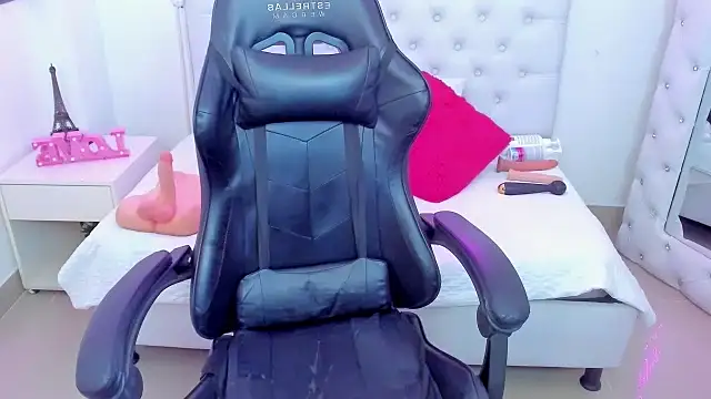 silvana  miller online show from 01/03/25, 07:18