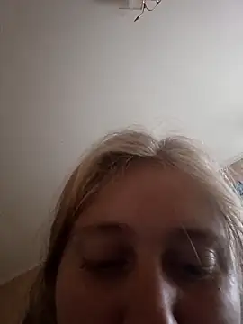 Snapshot of AnastasiaSky19 chatting on 10/06/25, 01:19 AnastasiaSky19 online show from 10/06/25, 01:19