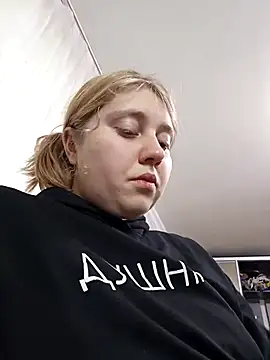 Snapshot of AnastasiaSky19 chatting on 10/29/25, 08:27 AnastasiaSky19 online show from 10/29/25, 08:27