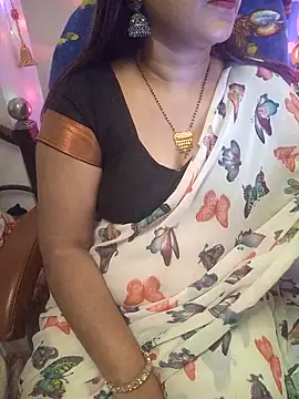 Snapshot of nisha_baby2 chatting on 02/08/25, 03:21 nisha baby2 online show from 02/08/25, 03:21