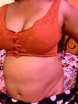 Snapshot of nisha_baby2 chatting on 09/13/25, 06:13 nisha baby2 online show from 09/13/25, 06:13