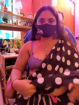 Snapshot of nisha_baby2 chatting on 10/11/25, 07:18 nisha baby2 online show from 10/11/25, 07:18