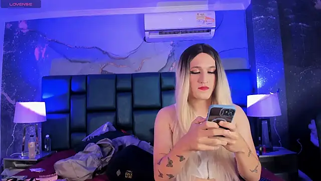 JESSI NAOMI online show from 02/04/25, 04:05