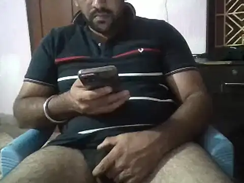 Snapshot of boyplay1000 chatting on 12/04/24, 04:38 boyplay1000 online show from 12/04/24, 04:38