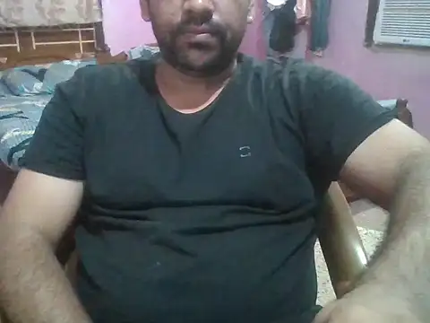 Snapshot of boyplay1000 chatting on 11/02/25, 04:04 boyplay1000 online show from 11/02/25, 04:04