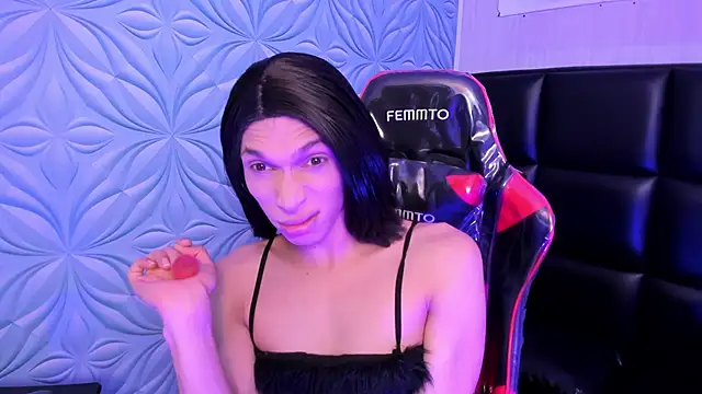 Snapshot of Milk_max_18 chatting on 10/24/25, 09:11 Milk max 18 online show from 10/24/25, 09:11