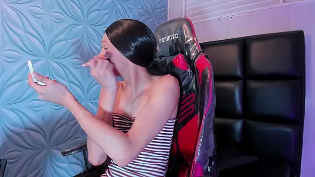 Milk max 18 online show from 12/16/25, 09:42