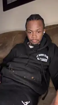 Snapshot of MobyDxck chatting on 02/01/25, 04:14 MobyDxck online show from 02/01/25, 04:14