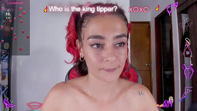 Snapshot of serafelle chatting on 12/02/24, 01:58 serafelle online show from 12/02/24, 01:58