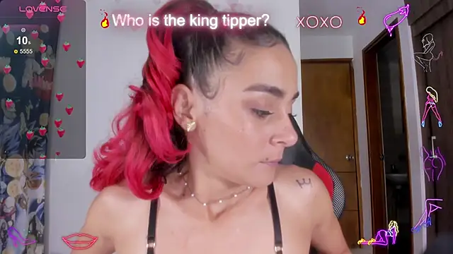 Snapshot of serafelle chatting on 12/18/24, 04:20 serafelle online show from 12/18/24, 04:20