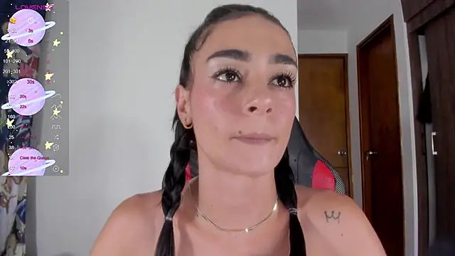 Snapshot of serafelle chatting on 02/19/25, 01:18 serafelle online show from 02/19/25, 01:18