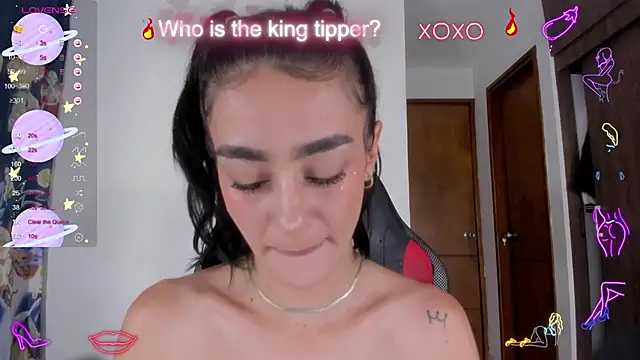 Snapshot of serafelle chatting on 02/24/25, 12:20 serafelle online show from 02/24/25, 12:20