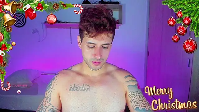 Snapshot of Ares_blue chatting on 12/20/25, 12:12 Ares blue online show from 12/20/25, 12:12