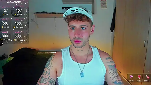 Snapshot of Ares_blue chatting on 01/11/26, 12:15 Ares blue online show from 01/11/26, 12:15