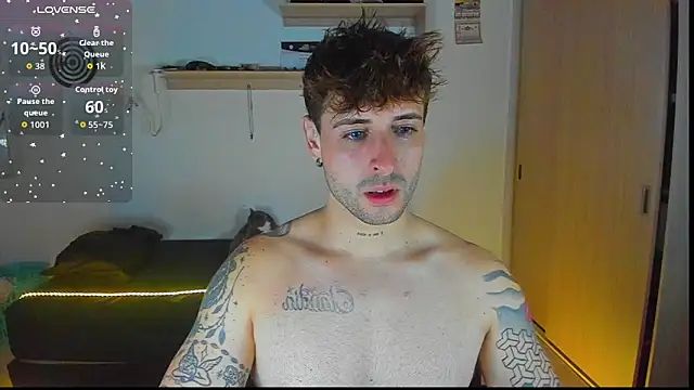 Snapshot of Ares_blue chatting on 02/04/26, 01:00 Ares blue online show from 02/04/26, 01:00