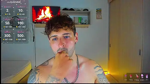 Snapshot of Ares_blue chatting on 02/11/26, 12:26 Ares blue online show from 02/11/26, 12:26