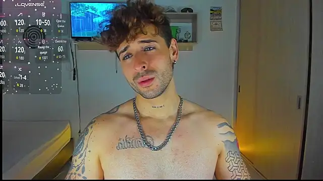 Snapshot of Ares_blue chatting on 02/11/26, 01:38 Ares blue online show from 02/11/26, 01:38