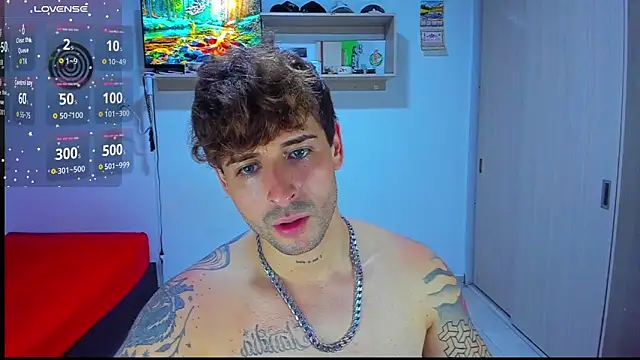 Snapshot of Ares_blue chatting on 02/27/26, 01:22 Ares blue online show from 02/27/26, 01:22