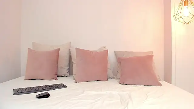 Snapshot of anny_tayloor chatting on 03/05/25, 07:49 anny tayloor online show from 03/05/25, 07:49