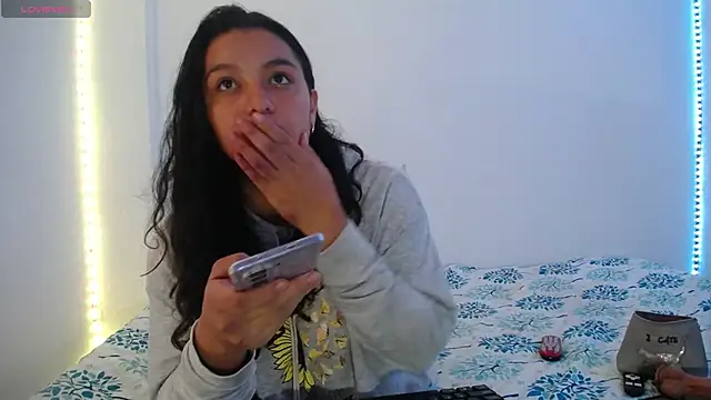 Snapshot of Laurenkenner_ chatting on 02/18/25, 10:58 Laurenkenner  online show from 02/18/25, 10:58